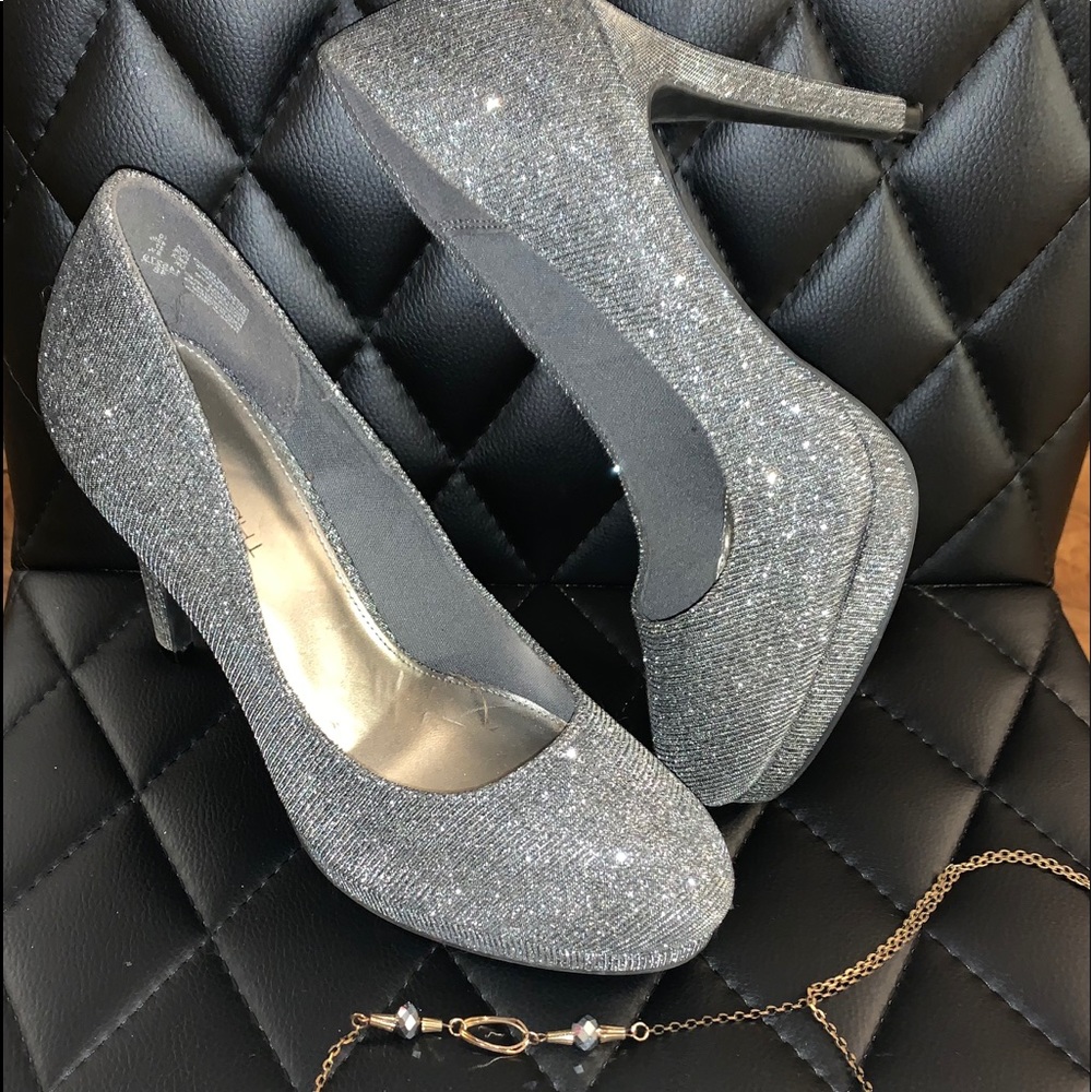 Fioni Night Heels 🌚